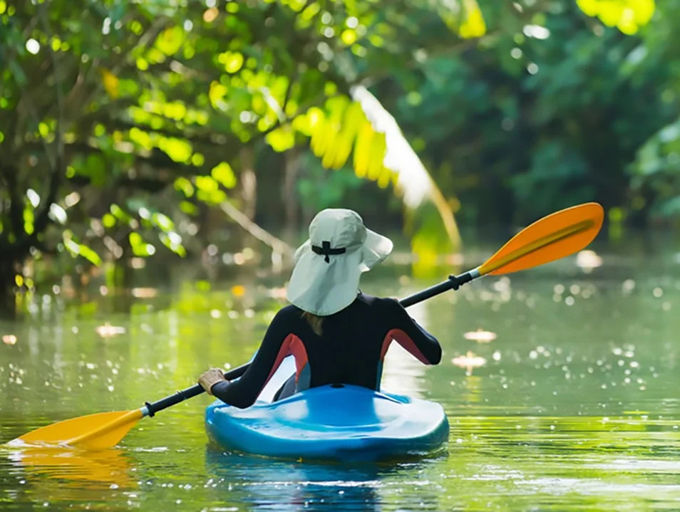 Kayak the Faaroa River